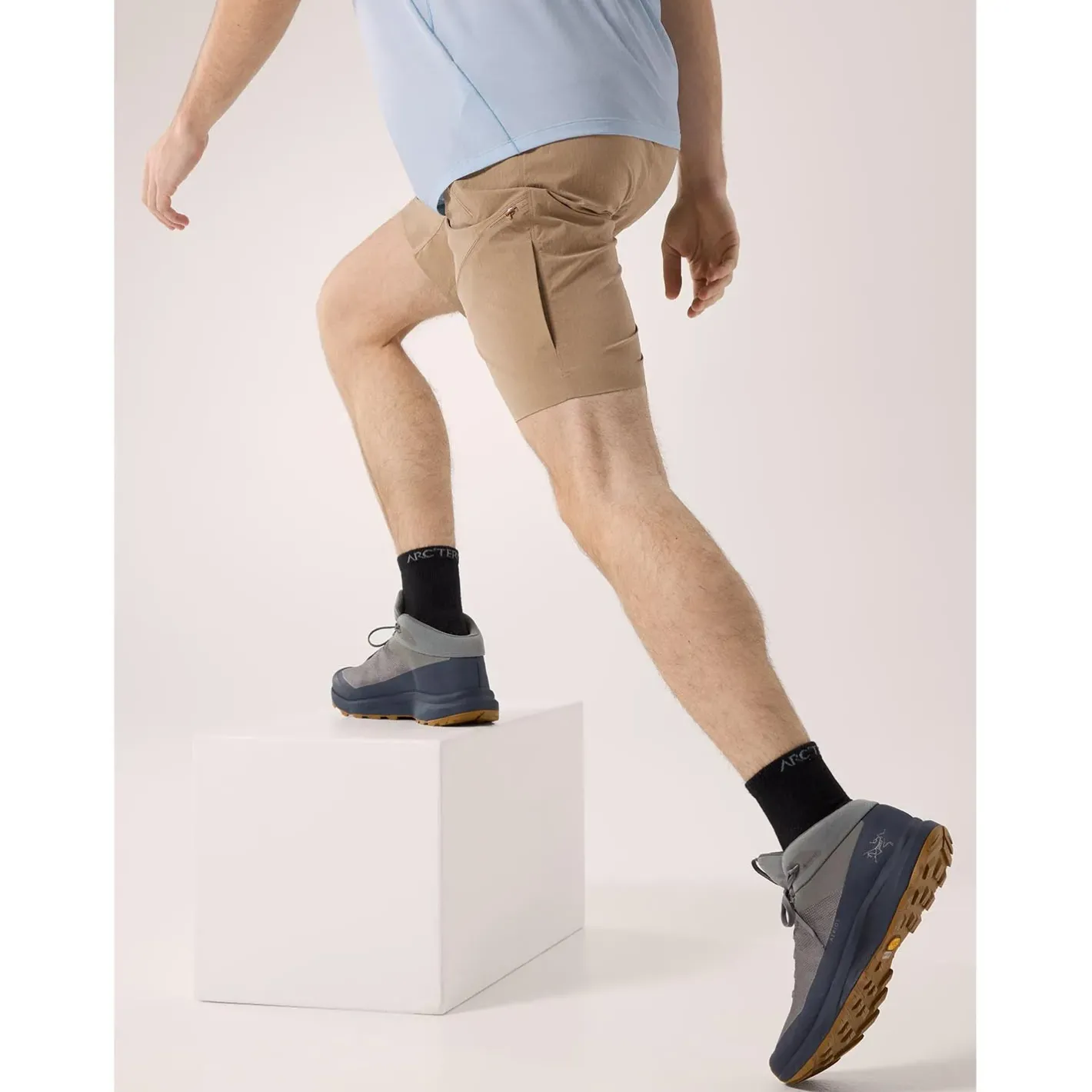 Arcteryx Shorts<Mens Gamma Quick Dry Short 9" Beige (CANVAS)