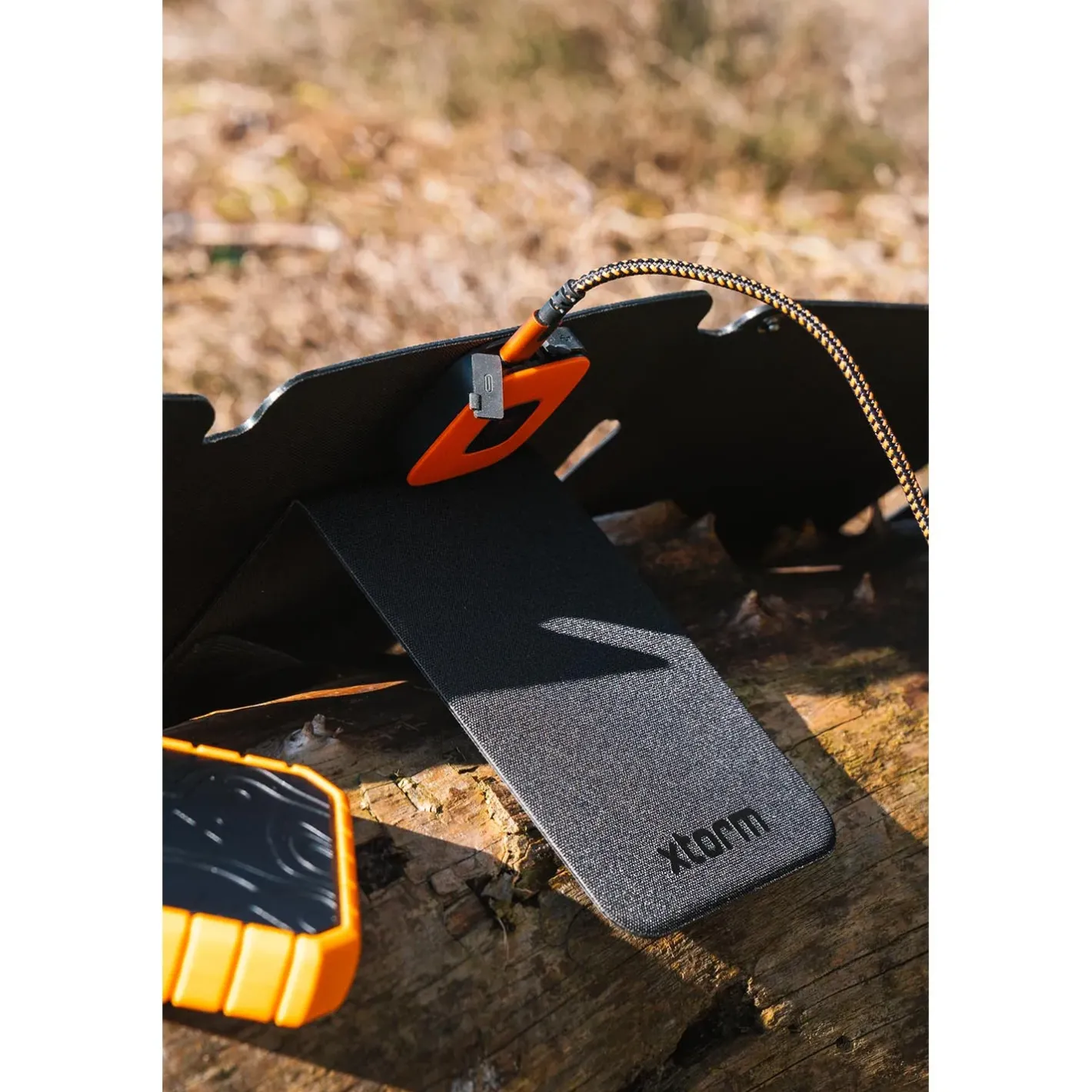 Xtorm Powerbanks Og Solceller<28W Foldable Solar Booster Sort (BLACK)
